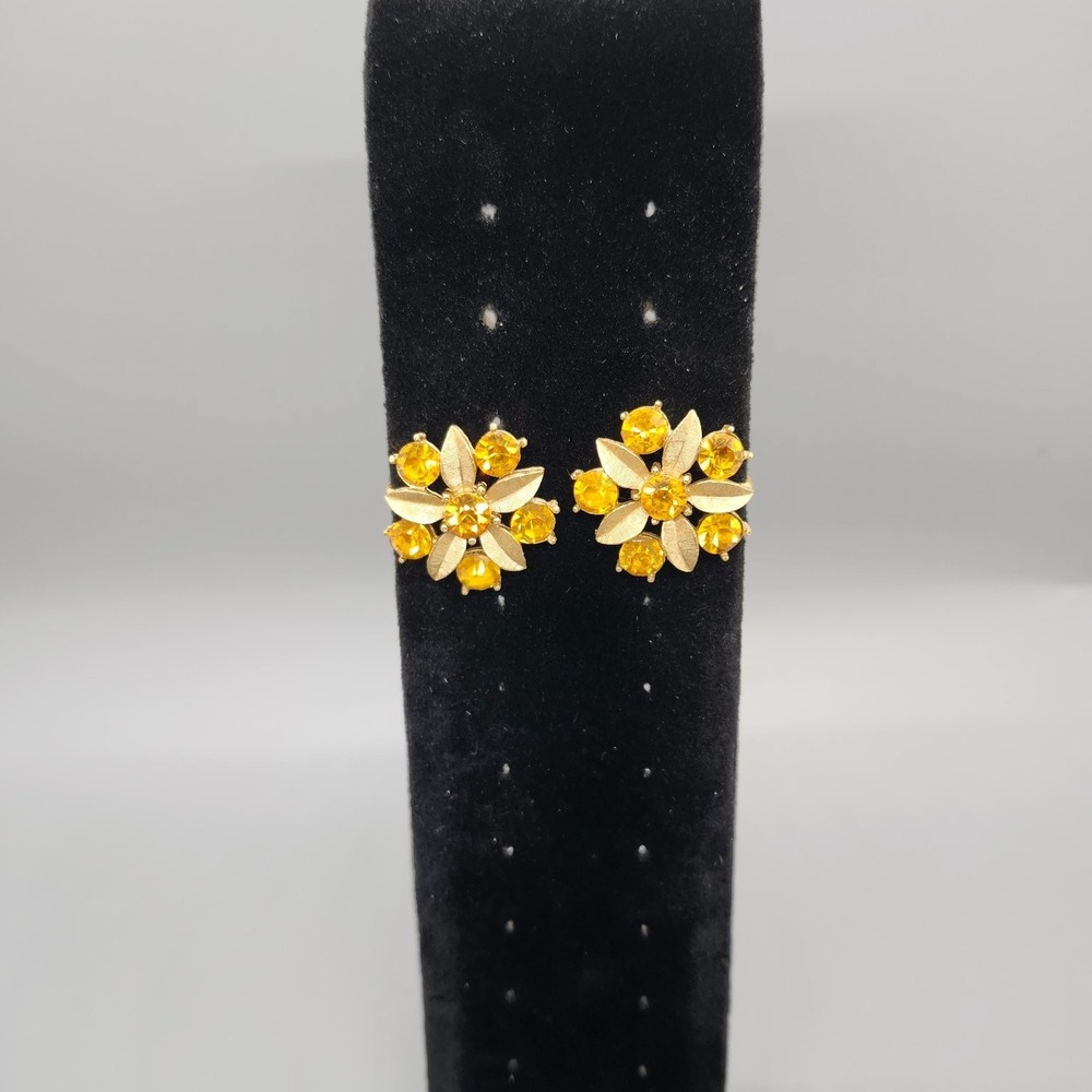 Sarah Coventry Floral Clip-On Earrings Gold Tone Yellow Rhinestone Vintage 1"